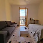 Cozy Apartment 15Min Walk From The Beach 70M2